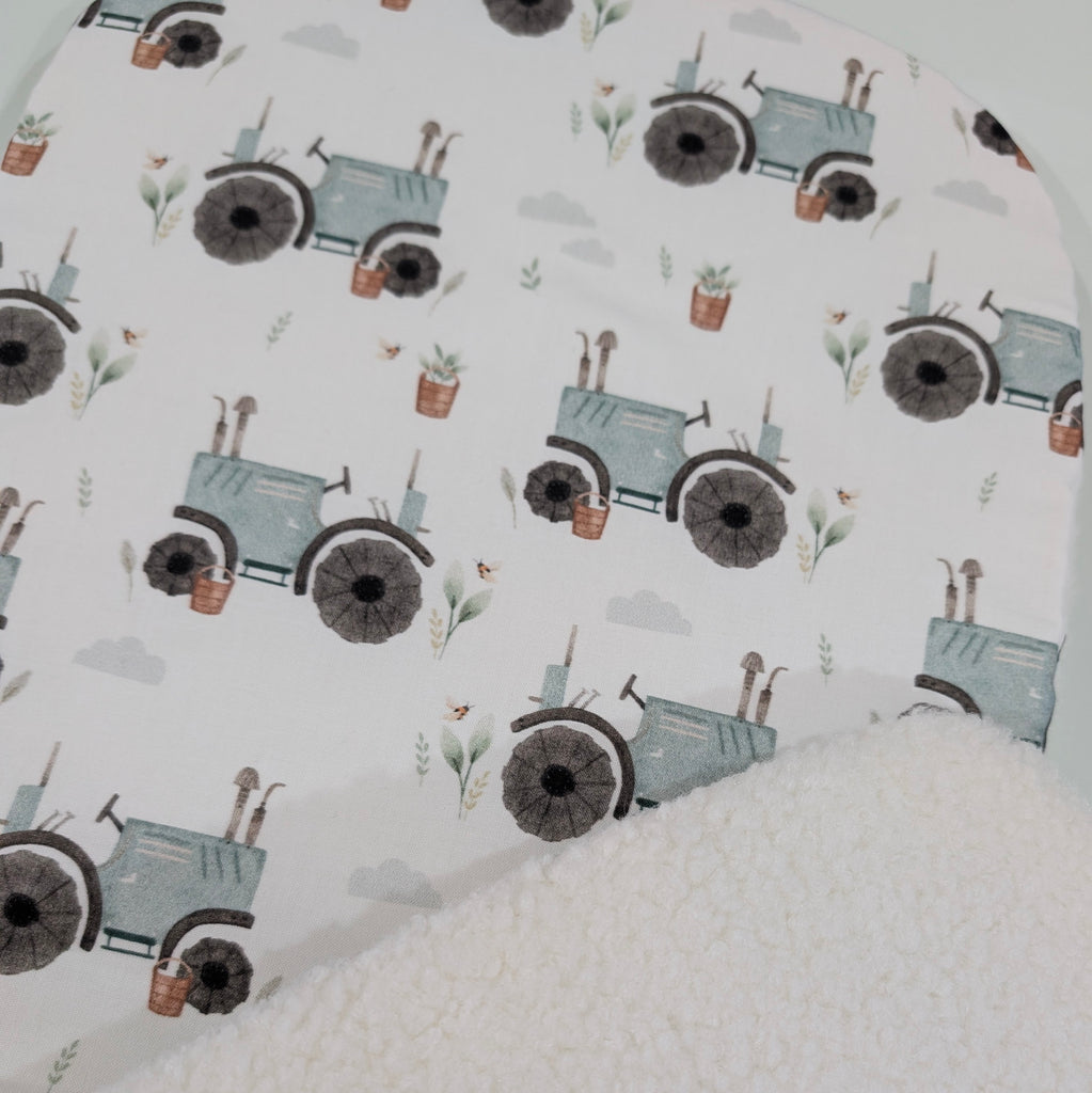 BUGABOO DONKEY BASSINET LINER ALL DONKEY MODELS. blue tractor / sherpa fleece