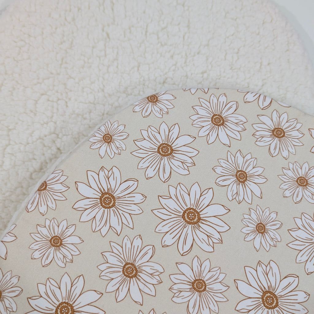 UPPABABY PRAM BASSINET LINER, FITS ALL UPPABABY BASSINETS. cream daisy sketch / sherpa fleece
