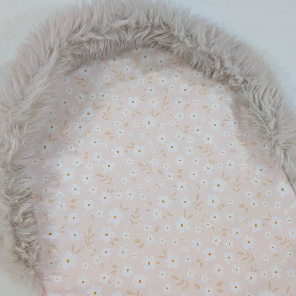 UPPABABY PRAM BASSINET LINER, FITS ALL UPPABABY BASSINETS. petal mini daisy / sherpa fleece - with fur trim