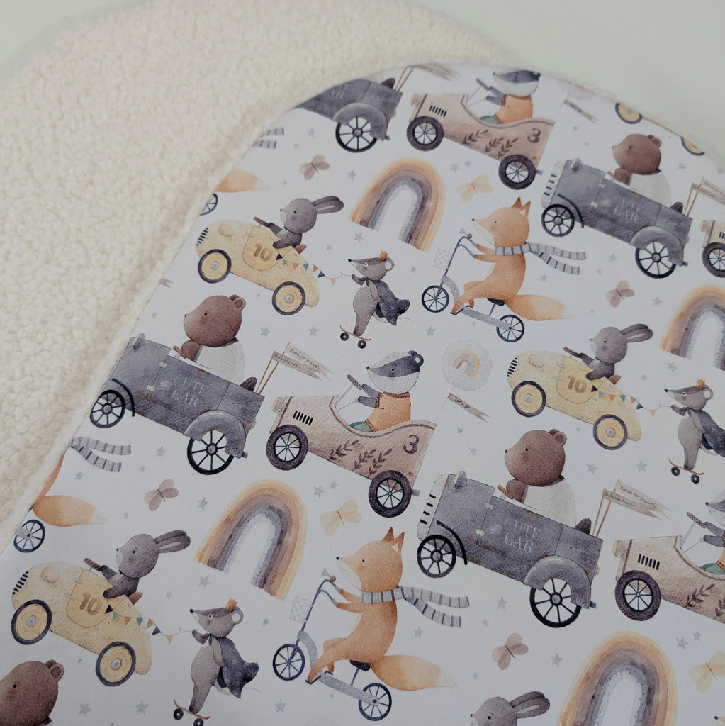 UPPABABY PRAM BASSINET LINER, FITS ALL UPPABABY BASSINETS. on the move animals / Sherpa fleece